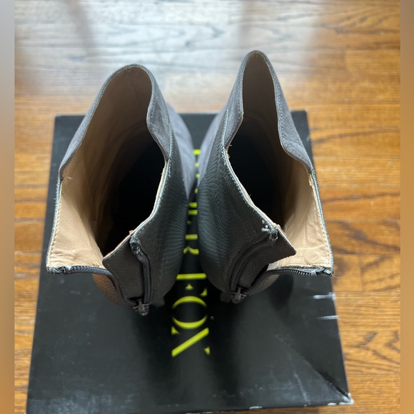 Paper Fox Grey Booties - Picture 7 of 9